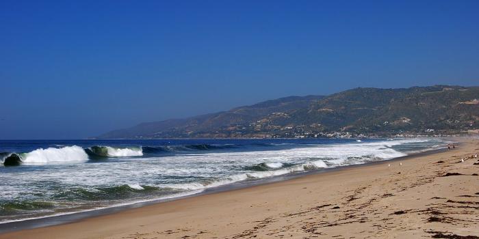 1200x803 Zuma Beach - Wikipedia