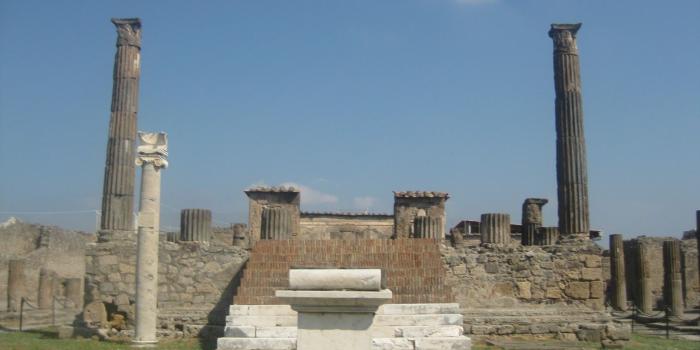 1600x1200 The Temple of Apollo | Pompeii Then And Now