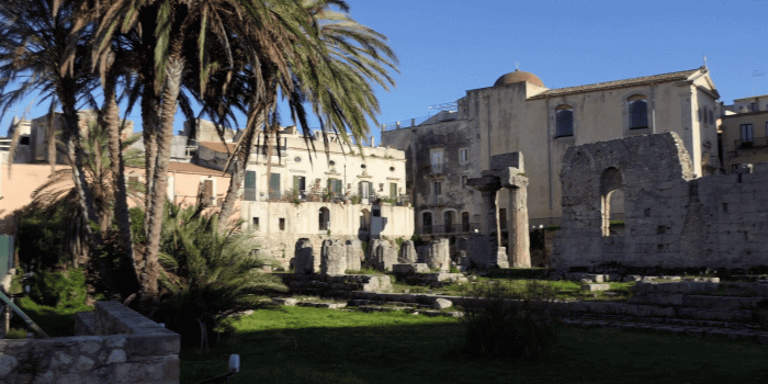 1920x1080 View of the Temple of Apollo, ancient Greek monument in Syracuse, Siracusa,  Sicily, Italy. Ruins, city sightseeing, world travel