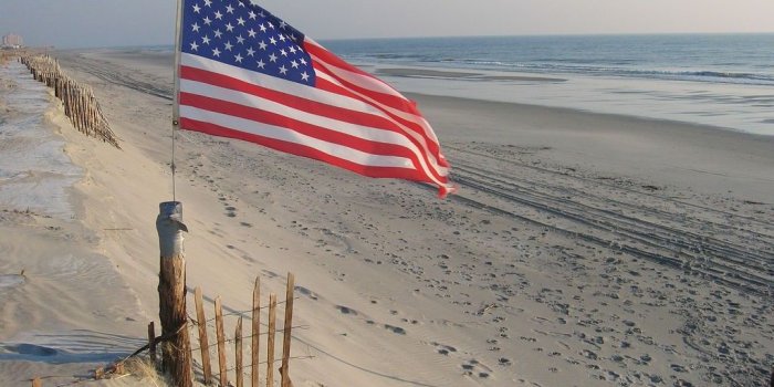 1024x768 Happy 4th of July! - Reefs.com