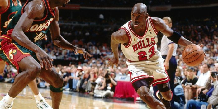 1680x1050 Chicago Bulls Michael Jordan 23 HD wallpaper | Wallpaper Flare