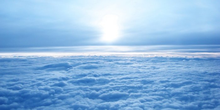1600x1000 Beautiful blue sky 3D Wallpaper - 3D Nature Wallpaper