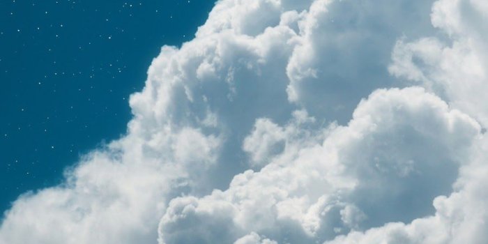900x1600 Clouds in the blue sky | Beautiful Wallpaper | Blue sky wallpaper