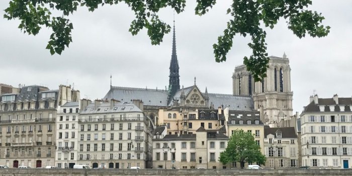 1024x768 life in Paris Archives - Love in the City of Lights