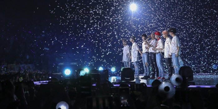 1200x800 Bts Performing Last Night During The First Of Their - Bts Love