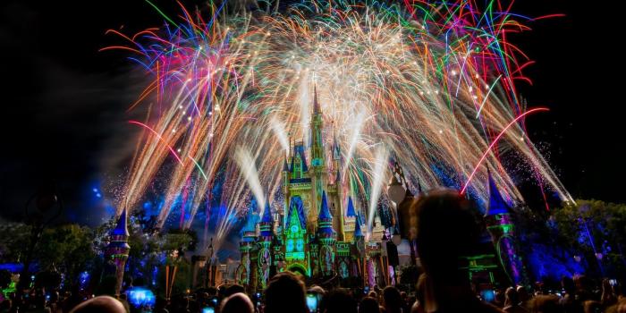 1600x900 5 Magic Kingdom Fireworks Viewing Tips for 2018/2019 - Guide4WDW.com