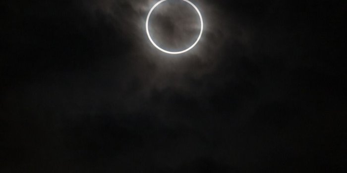 960x1440 zoya on ＡＥＳＴＨＥＴＩＣ | Dark wallpaper, Black wallpaper