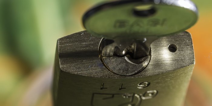 2560x1440 Wallpaper Lock and key 2560x1440 QHD Picture, Image