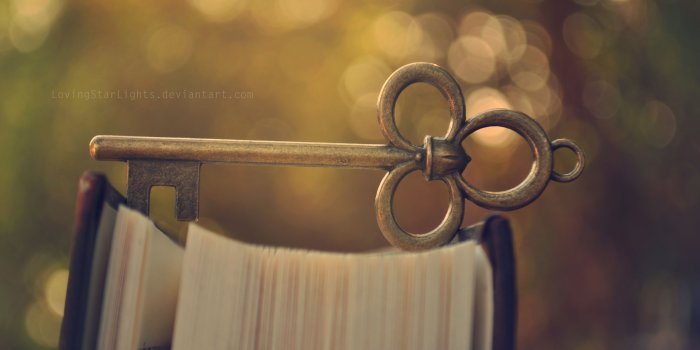 4288x2848 Photo books Key lock Closeup 4288x2848