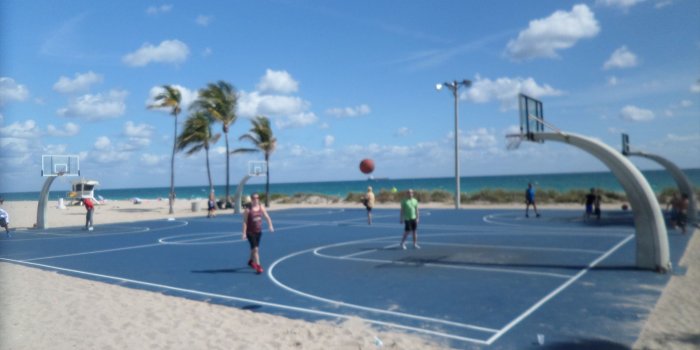 2048x1536 Ft. Lauderdale Beach Park Basketball Courts - Ft. Lauderdale, FL Image