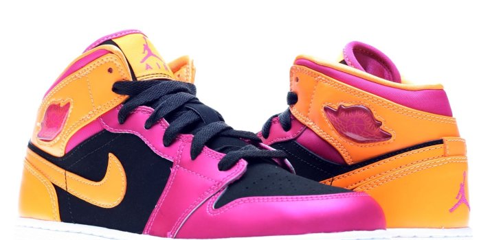 1391x1095 41+] Basketball Shoes Wallpaper on WallpaperSafari