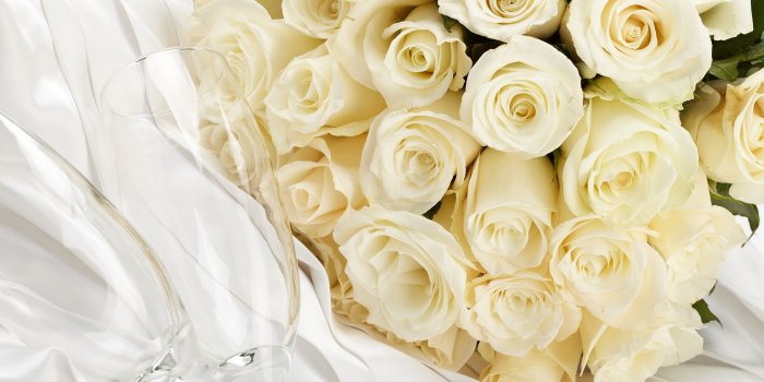 3840x2400 Desktop Wallpapers Bouquets White Roses Flowers 3840x2400