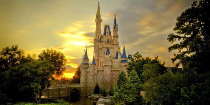 3840x2160 White concrete cathedral, castle, Walt Disney World Resort HD