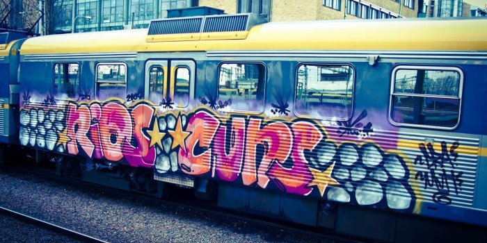 1920x1280 Graffiti Hd Wallpaper The Train Street Art Cool Images - Graffiti