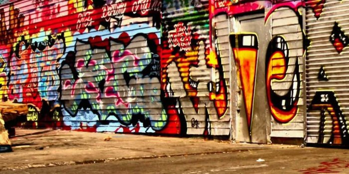 1080x1920 Colorful Graffiti City Alley Street Art Android Wallpaper - Street