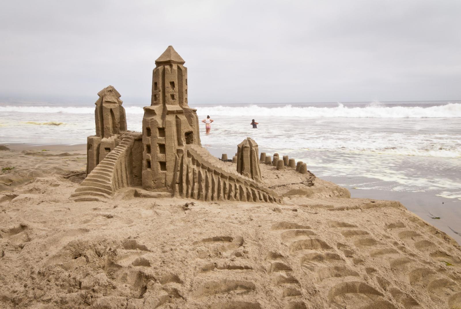 3518x2355 Y-2102123234 | bank wallpaper, Sand castle on the beach