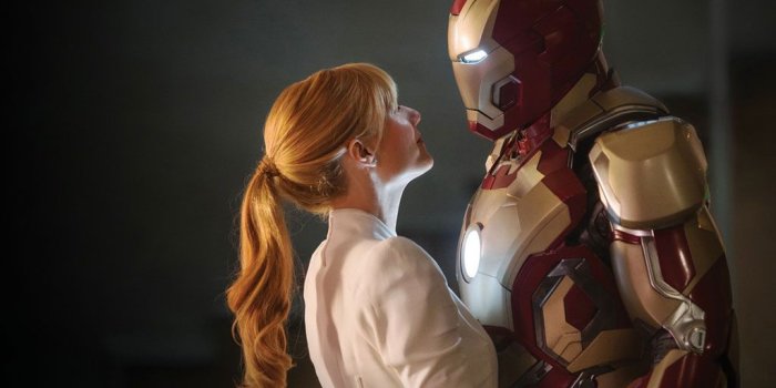 1024x768 Iron Man 3 Movie Wallpaper #7