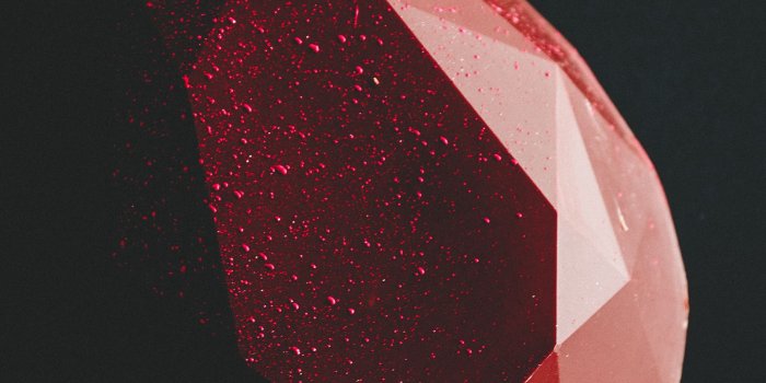 2160x3840 Download wallpaper 2160x3840 shape, facet, red, black samsung galaxy