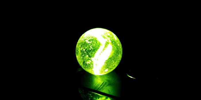 3840x2162 3019137 ball, black, black and green, burca, burquinha, dark, fun