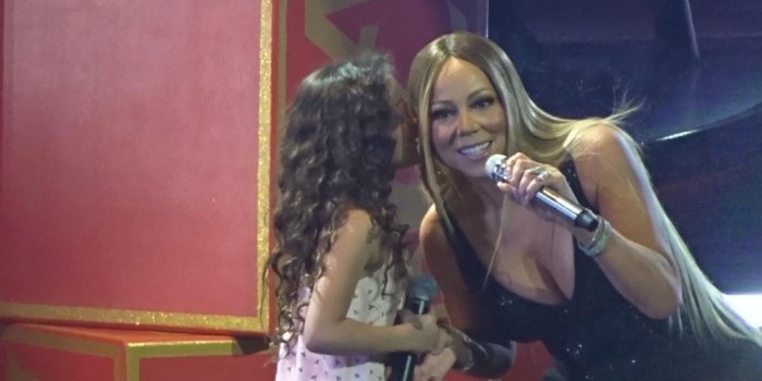 1920x1080 Mariah Carey Stuns in Dazzling Curve-Hugging Gowns For Las Vegas