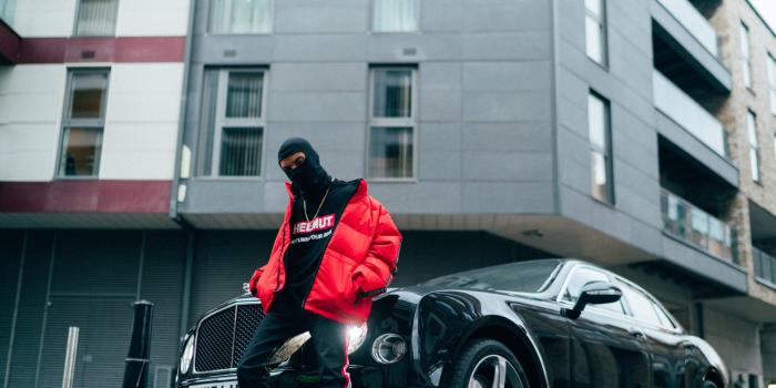 1920x1613 Black Car Wallpapers