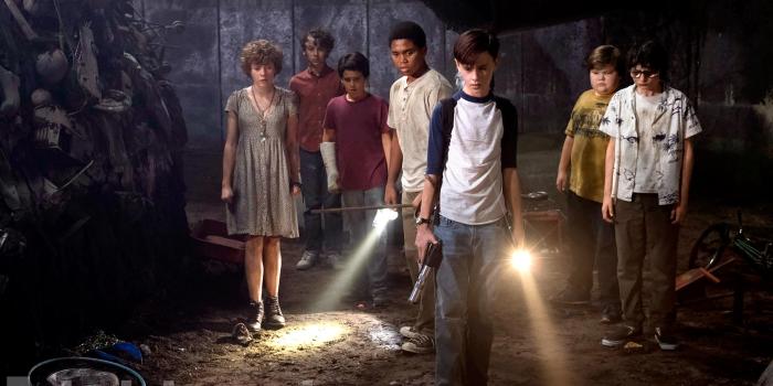 2700x1800 Here's Our First Full Look at Pennywise, Losers Club from IT