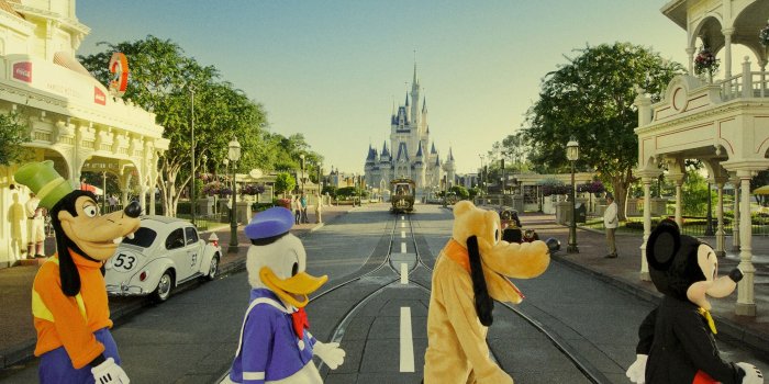 2300x2183 Mickey, Pluto, Donald and Goofy Pay Tribute to The Beatles on Main