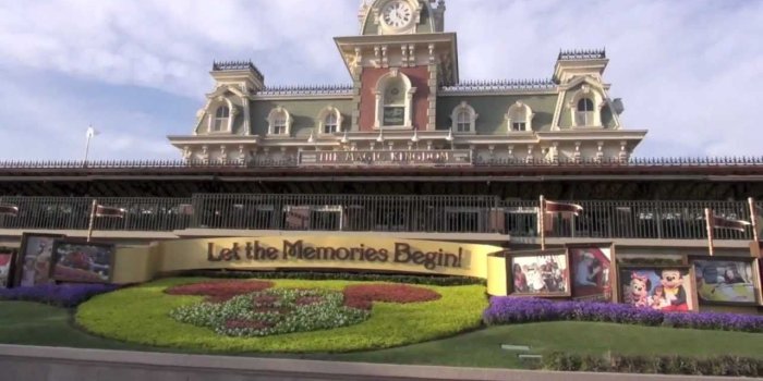 1280x720 Walt Disney World Railroad 2013 - Magic Kingdom - Full Ride HD POV