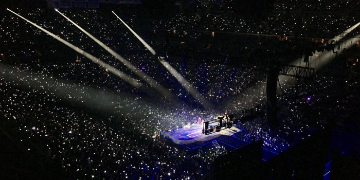 2048x1536 ARMY Create Beautiful Rainbow Ocean for BTS in America - Koreaboo