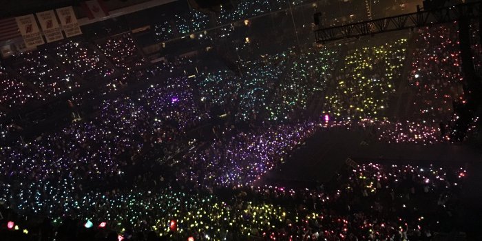 2048x1536 ARMY Create Beautiful Rainbow Ocean for BTS in America - Koreaboo