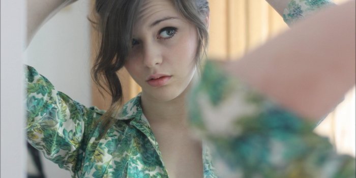 2560x1600 Natalia Dyer Wallpapers