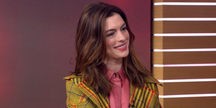 1600x900 Anne Hathaway forgot her 'Serenity' lines because of Matthew