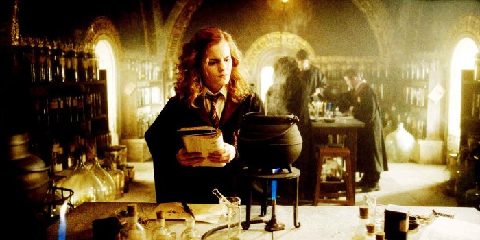 1600x836 Central Wallpaper: Hermione Granger Emma Watson Harry Potter HD