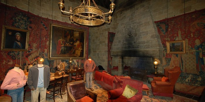 2256x1496 Pictures of Gryffindor Common Room Set - #rock-cafe