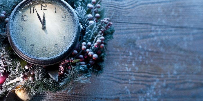 2880x1800 Wallpaper : 2880x1800 px, clock, frozen, New Year, time 2880x1800