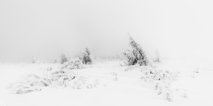 2560x1600 White Aesthetic Wallpapers