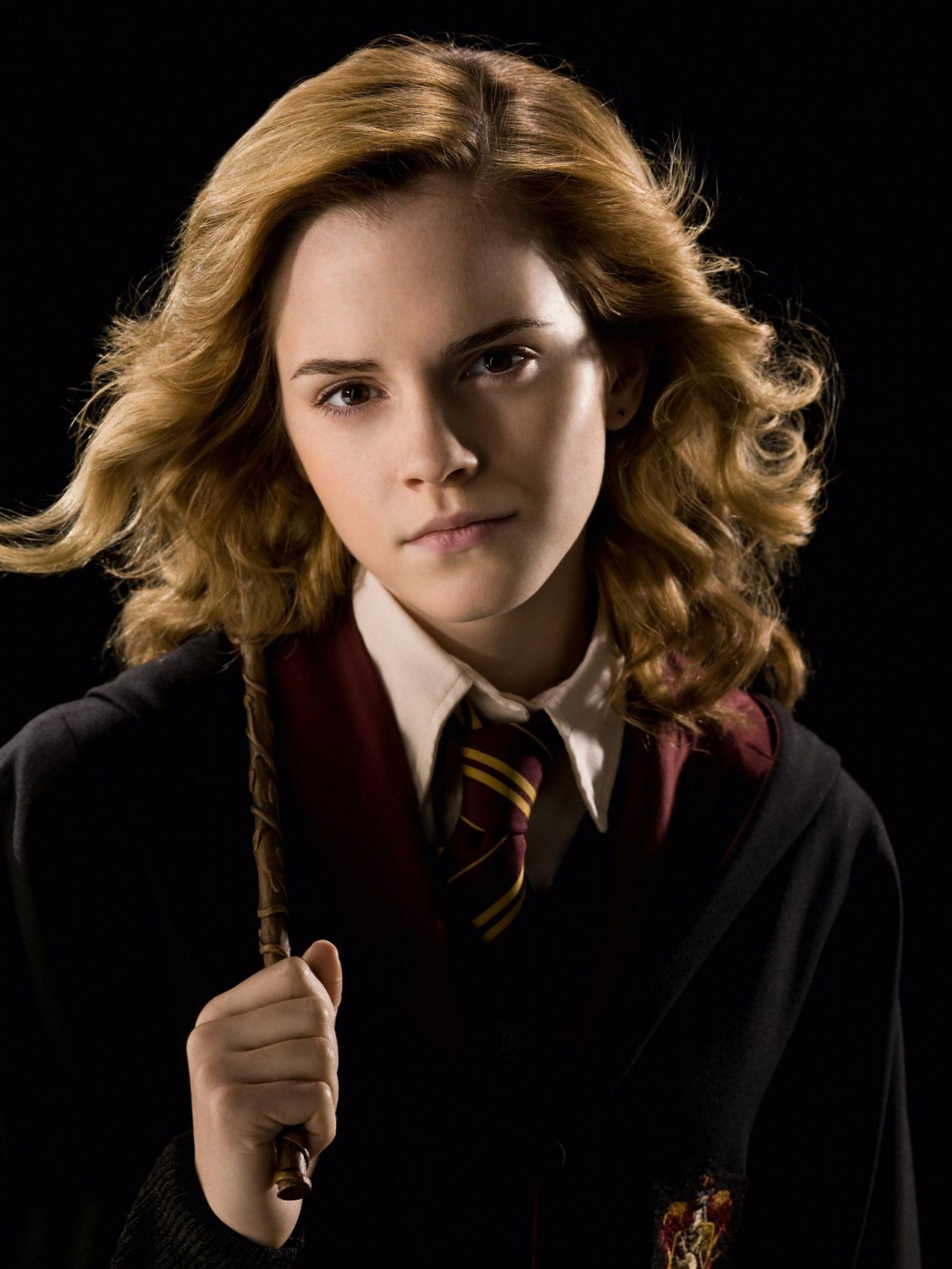1920x2560 Hermione Granger - HD Wallpapers