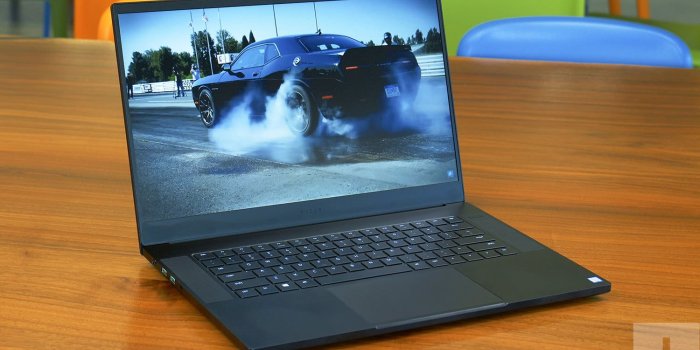 1500x1000 Razer Blade vs. Microsoft Surface Book 2 | Digital Trends