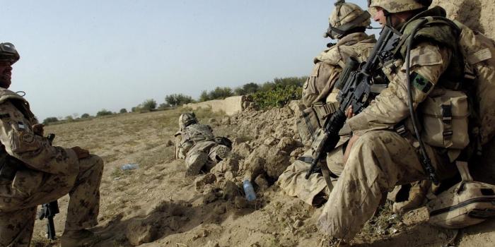 1920x1440 Wallpapers soldiers weapon the Americans - Phone wallpapers