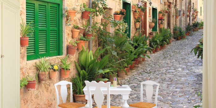 1600x1286 Retro Wallpaper & Vintage Wall Murals - The streets of the