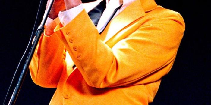 800x1200 Download wallpaper 800x1200 david bowie, concert, microphone