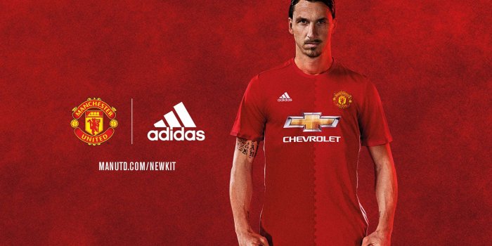 2560x1600 Fresh Zlatan Ibrahimovic Manchester United Wallpaper
