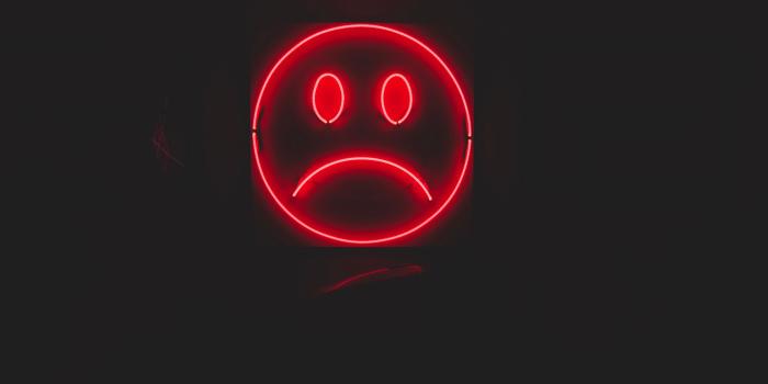 3840x2160 Download wallpaper 3840x2160 smile, smiley, sad, neon, red
