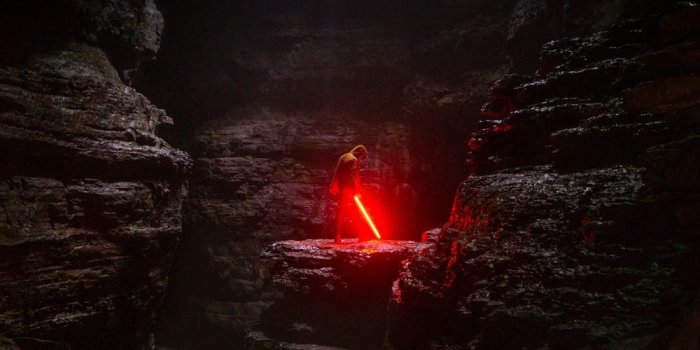 1000x1250 500+ Star Wars Pictures | Download Free Images on Unsplash