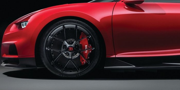 1242x2688 Bugatti Chiron 2018 supercar side view 1242x2688 iPhone 11 Pro/XS