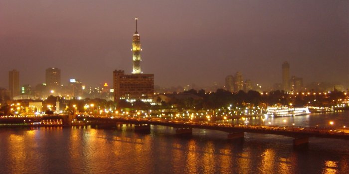 1600x1200 Cairo, Egypt - the city at night. The Nile river is romantic at
