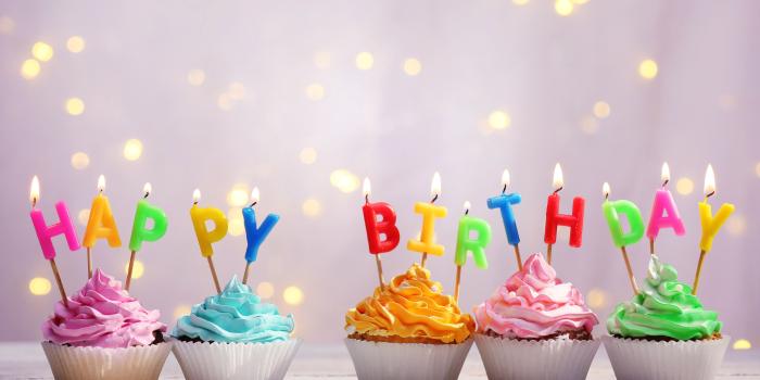 5760x3840 Pictures Birthday English Cupcake flame Food Candles 5760x3840