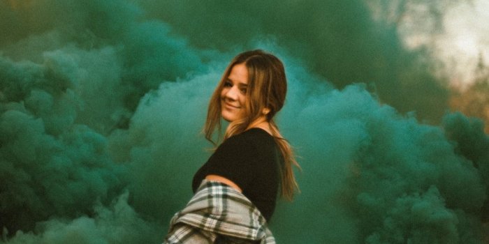 1000x1498 Green Smoke Pictures | Download Free Images on Unsplash