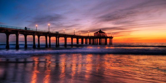 1600x1063 Landscape image of Venice Beach, California at sunset | Collection