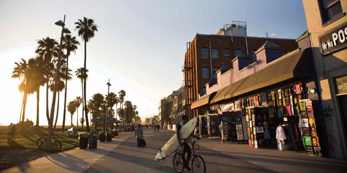 1280x640 What to See and Do in California's Venice Beach